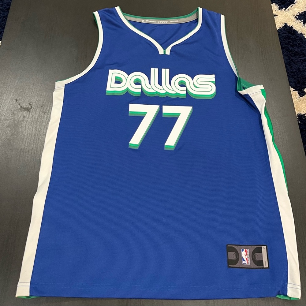 Luka Doncic Dallas Mavericks 2022/23 City Edition Jersey (Blue)